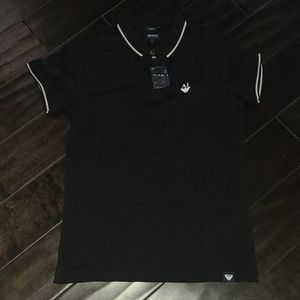 Men/ Black collar shirt  brand new